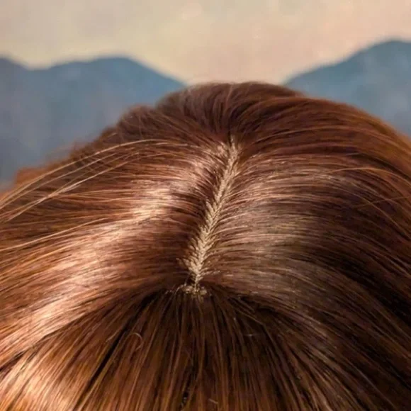 Auburn short wavy wig with bangs 14 inch - Picture 6 of 9